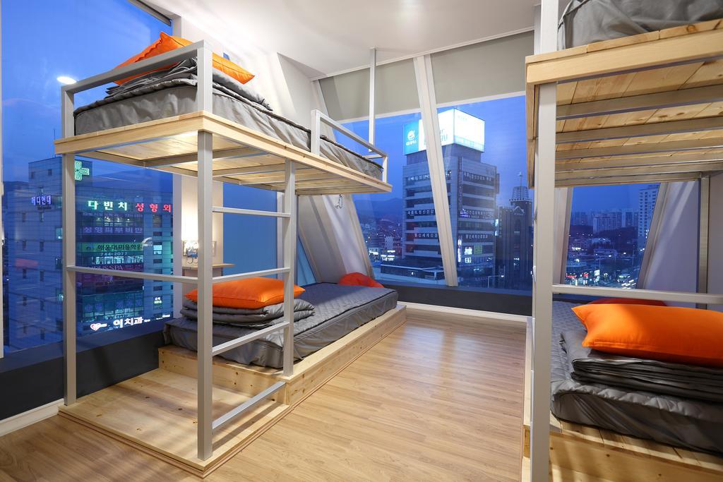 First Guesthouse Busan Ruang foto