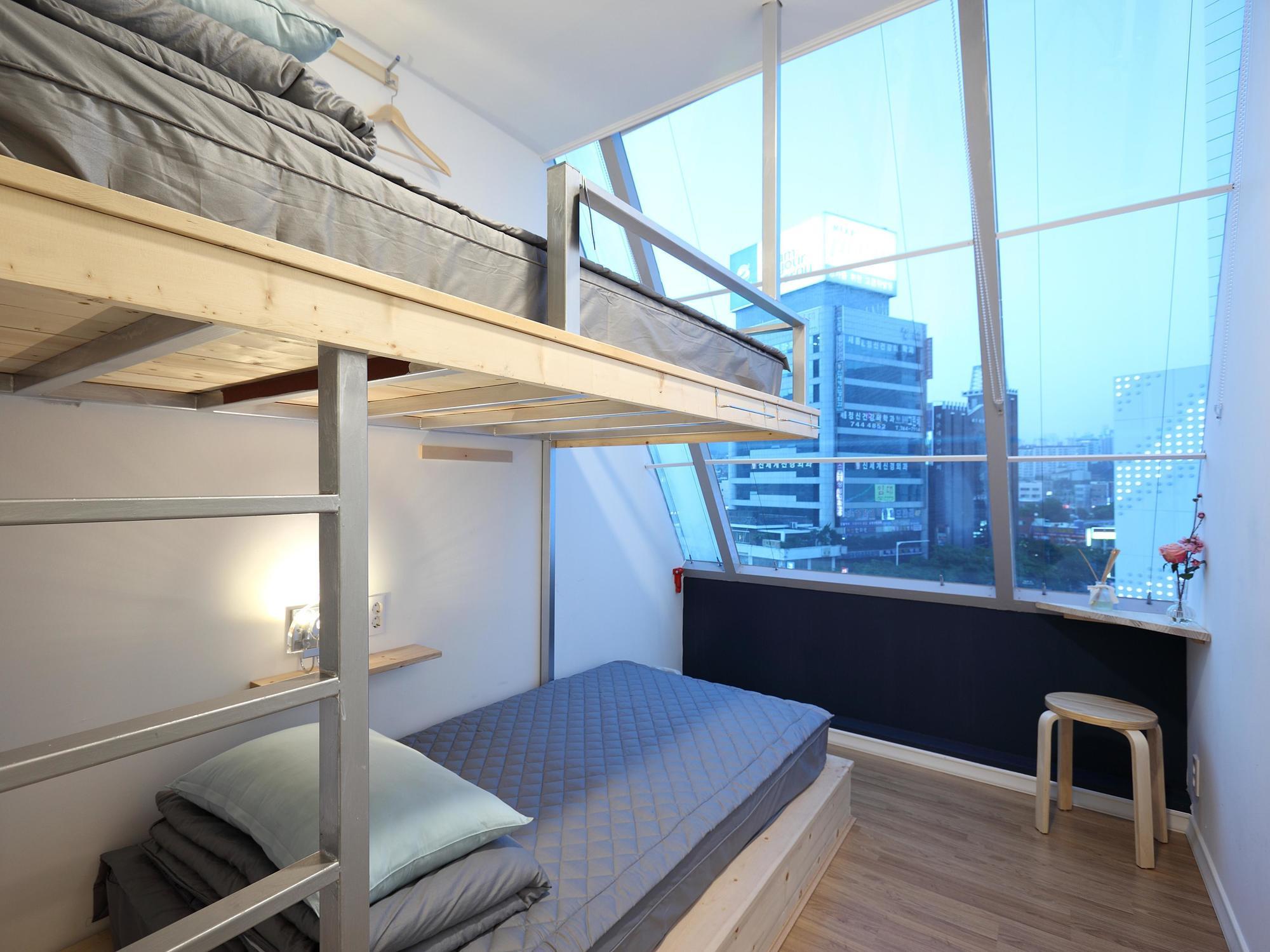 First Guesthouse Busan Bagian luar foto